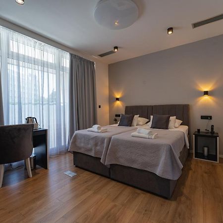 Sky & Sun Luxury Rooms With Private Parking In The Garage Zadar Eksteriør bilde