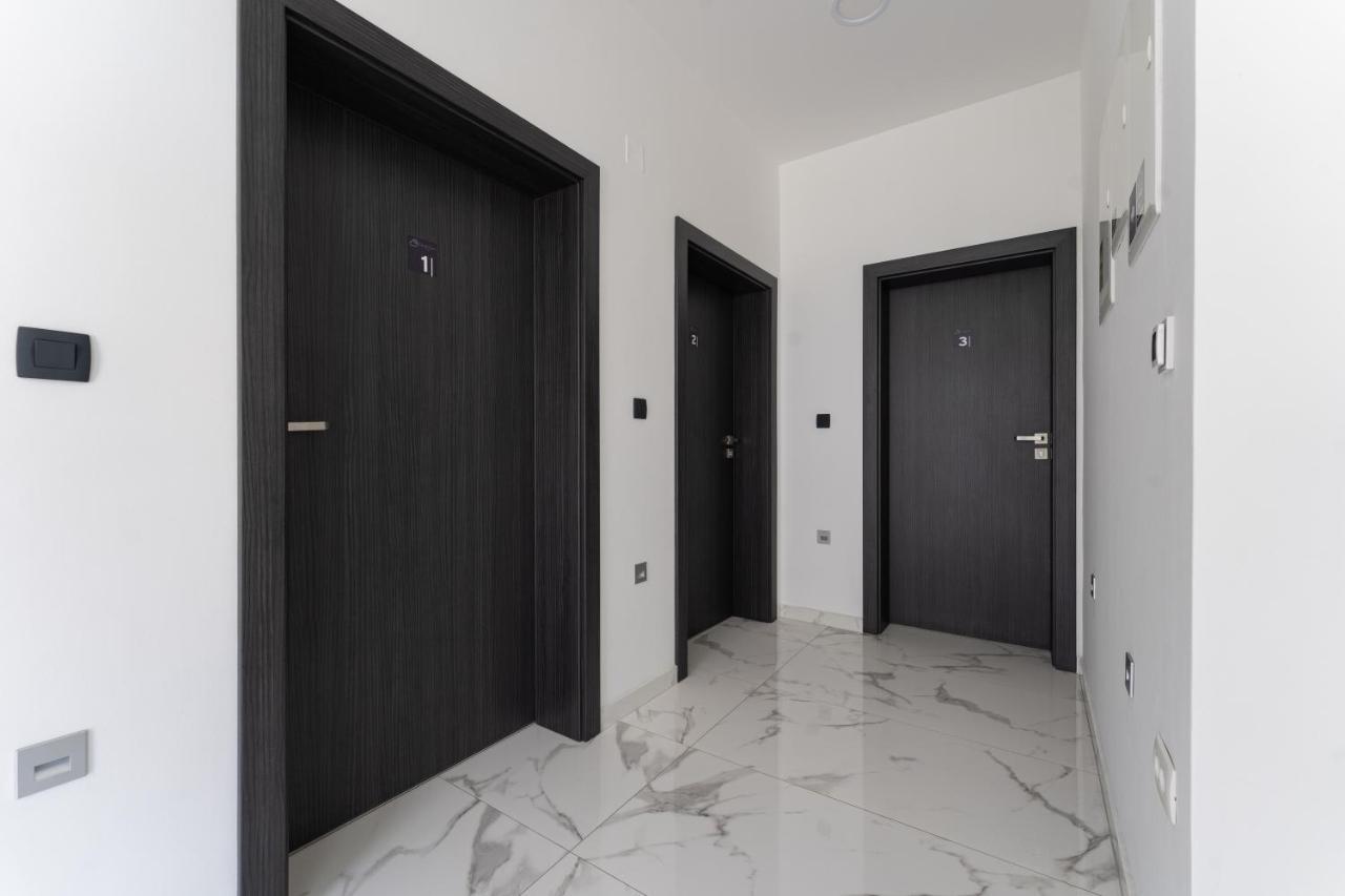 Sky & Sun Luxury Rooms With Private Parking In The Garage Zadar Eksteriør bilde