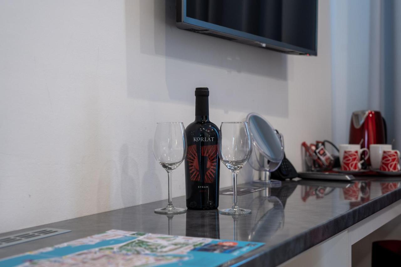 Sky & Sun Luxury Rooms With Private Parking In The Garage Zadar Eksteriør bilde