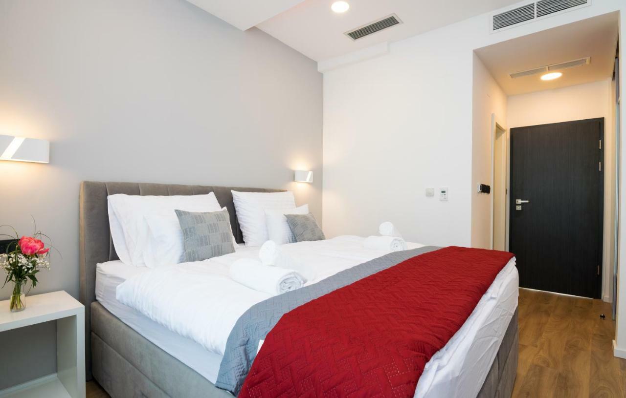 Sky & Sun Luxury Rooms With Private Parking In The Garage Zadar Eksteriør bilde